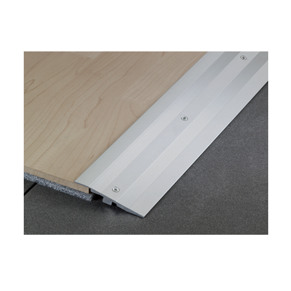 Rampe d'accès percée Romus 2625 alu