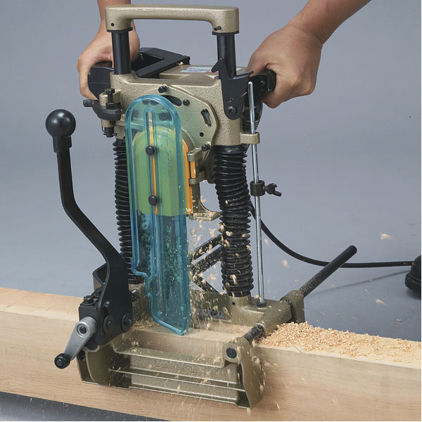 Makita - Mortaiseuse à chaîne 155mm 1140W 7104L Makita